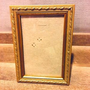 Gold Toned 4"x 6" Standing Decorative Picture Frame